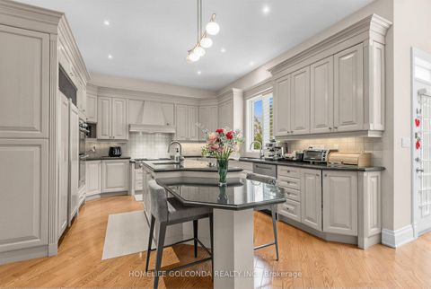 Photo 12 at 164 Owen Boulevard, Windfields, Toronto
