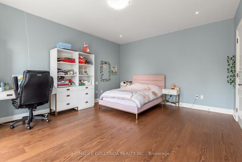 Photo 27 at 164 Owen Boulevard, Windfields, Toronto