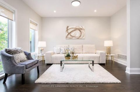 Photo 4 at 30 Kenneth Wood Crescent, Newtonbrook East, Toronto