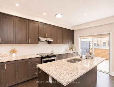 Photo 9 at 30 Kenneth Wood Crescent, Newtonbrook East, Toronto
