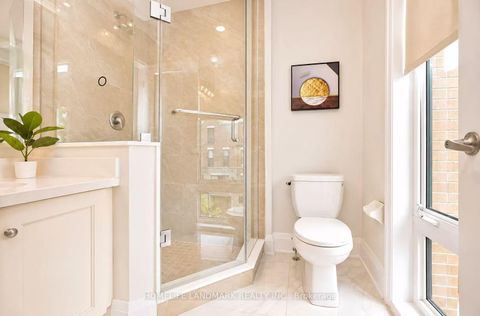 Photo 14 at 30 Kenneth Wood Crescent, Newtonbrook East, Toronto