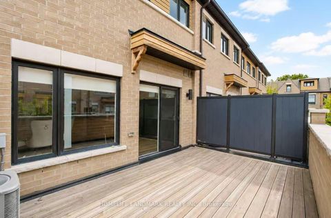 Photo 15 at 30 Kenneth Wood Crescent, Newtonbrook East, Toronto