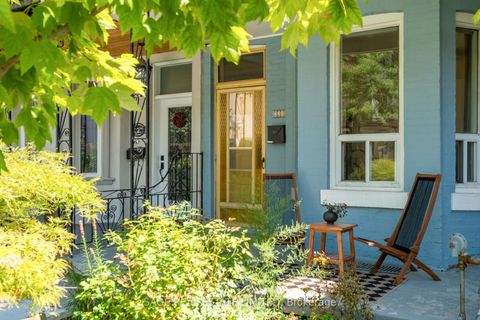 Photo 0 at 221 Palmerston Avenue, Bellwoods, Toronto
