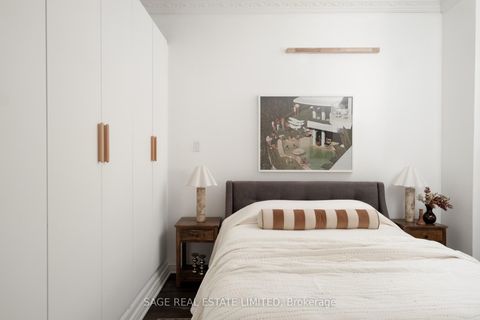 Photo 15 at 221 Palmerston Avenue, Bellwoods, Toronto