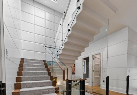 Photo 18 at 154 Yonge Boulevard, Nortown, Toronto