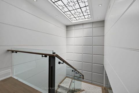 Photo 19 at 154 Yonge Boulevard, Nortown, Toronto