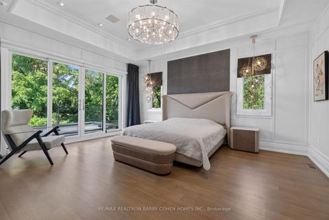 Photo 20 at 154 Yonge Boulevard, Nortown, Toronto
