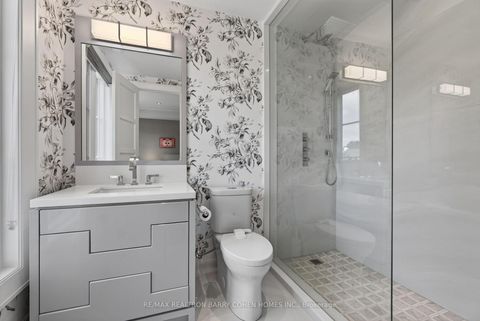 Photo 32 at 154 Yonge Boulevard, Nortown, Toronto