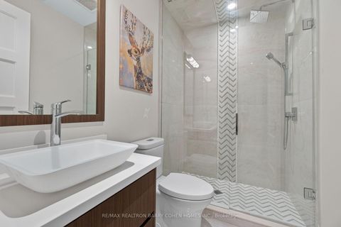 Photo 40 at 154 Yonge Boulevard, Nortown, Toronto