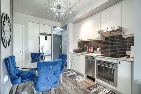 Photo 12 at 421 - 9 Tecumseth Street, Niagara, Toronto