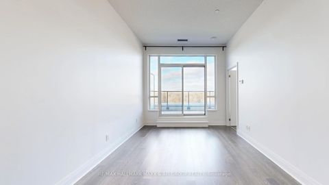 Photo 13 at 617 - 399 Spring Garden Avenue, Willowdale East, Toronto