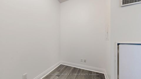 Photo 28 at 617 - 399 Spring Garden Avenue, Willowdale East, Toronto