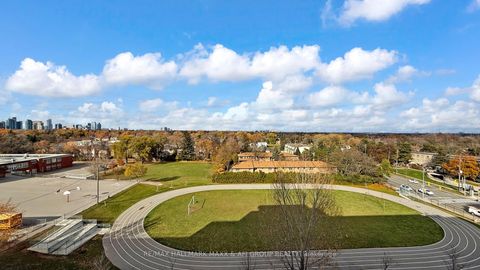 Photo 37 at 617 - 399 Spring Garden Avenue, Willowdale East, Toronto