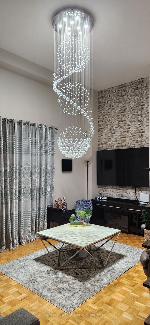 Photo 4 at 8 - 21 Rockwood Drive, Cliffcrest, Toronto