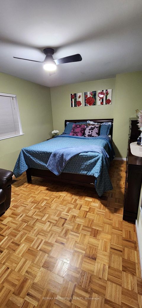 Photo 10 at 8 - 21 Rockwood Drive, Cliffcrest, Toronto