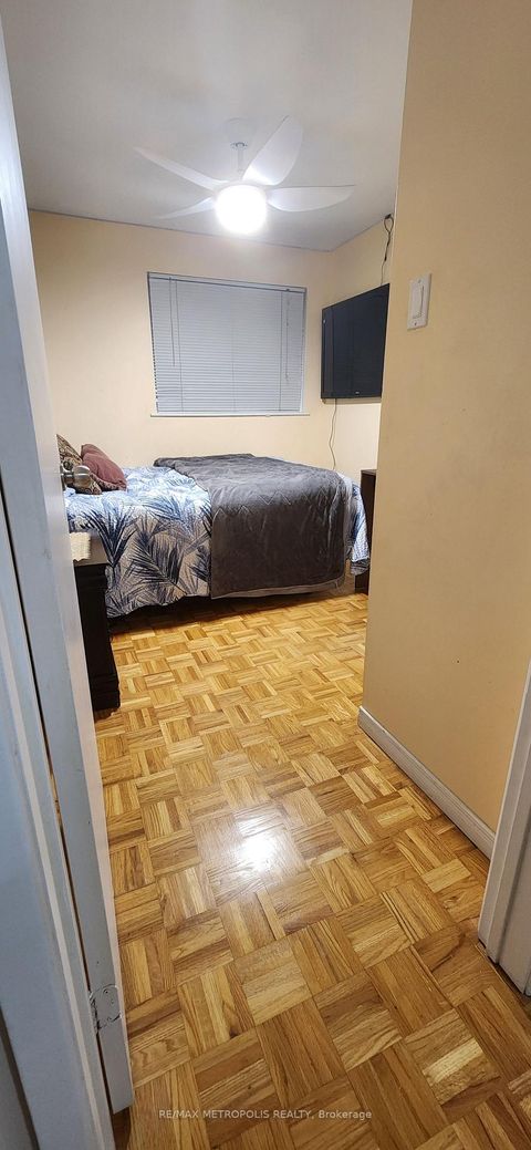 Photo 12 at 8 - 21 Rockwood Drive, Cliffcrest, Toronto