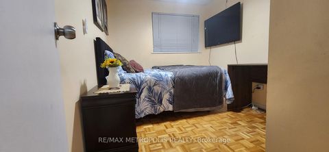 Photo 13 at 8 - 21 Rockwood Drive, Cliffcrest, Toronto