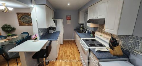 Photo 17 at 8 - 21 Rockwood Drive, Cliffcrest, Toronto