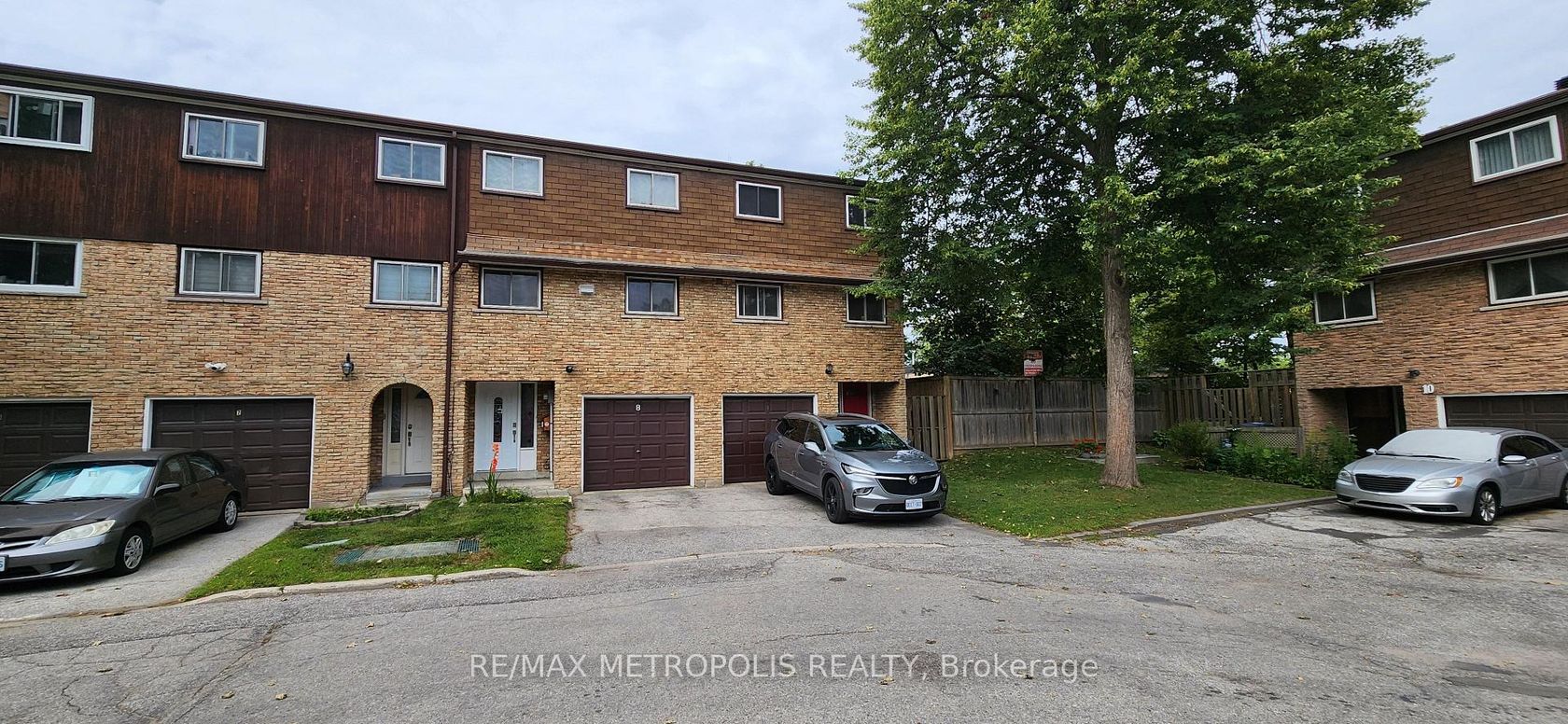 8 - 21 Rockwood Drive, Cliffcrest, Toronto 