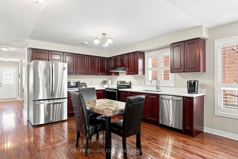 Photo 8 at 7 Stanley Street, East Bayfield, Barrie