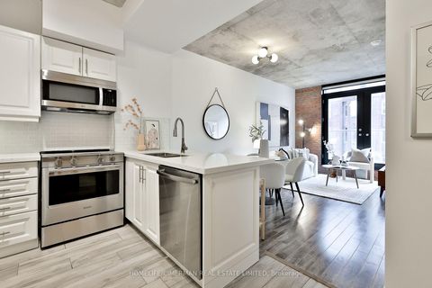 Photo 1 at 503 - 36 Charlotte Street, Waterfront Communities C1, Toronto