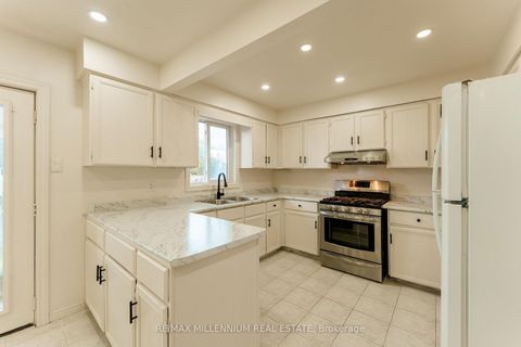 Photo 8 at 117 Rose Street, Wellington, Barrie