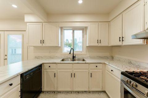 Photo 9 at 117 Rose Street, Wellington, Barrie