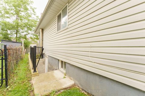 Photo 38 at 117 Rose Street, Wellington, Barrie