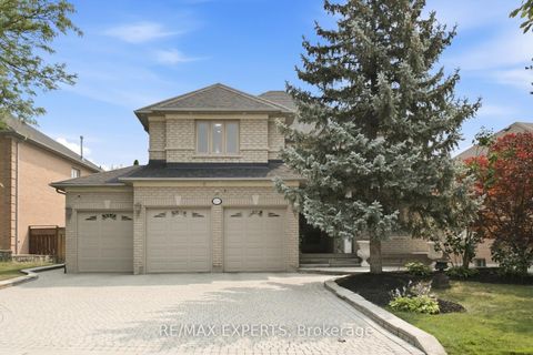 Photo 2 at 215 Velmar Drive, East Woodbridge, Vaughan