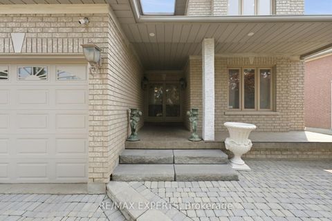 Photo 3 at 215 Velmar Drive, East Woodbridge, Vaughan