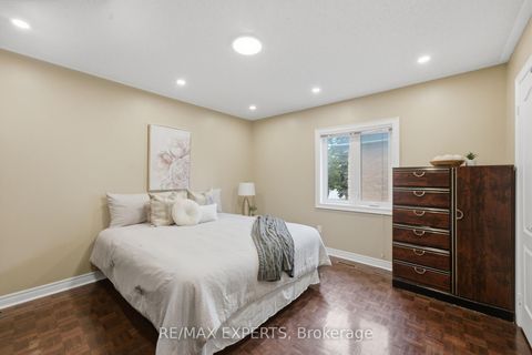 Photo 26 at 215 Velmar Drive, East Woodbridge, Vaughan