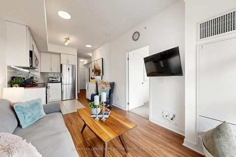 Photo 6 at 612 - 840 Queen's Plate Drive, Clairville, Toronto