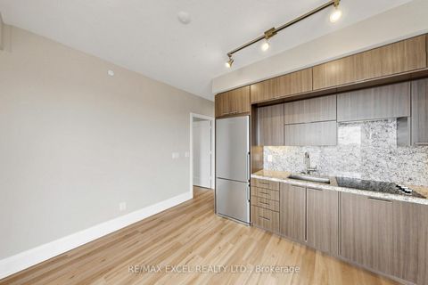 Photo 7 at 906 - 120 Harrison Garden Boulevard, Willowdale East, Toronto
