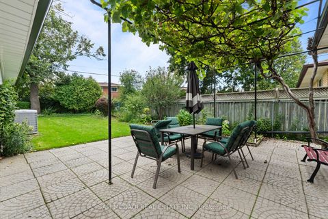 Photo 5 at 248 Wellesworth Drive, West Deane, Toronto