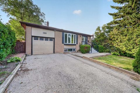 Photo 1 at 100 Merkley Square, Morningside, Toronto