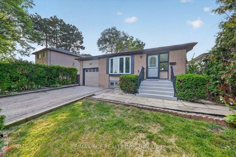 Photo 2 at 100 Merkley Square, Morningside, Toronto