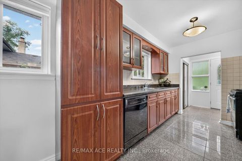 Photo 12 at 100 Merkley Square, Morningside, Toronto