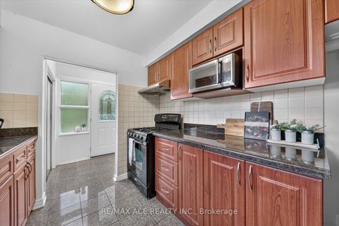 Photo 14 at 100 Merkley Square, Morningside, Toronto