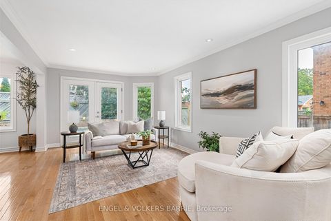 Photo 7 at 19 Grand Forest Drive, Bayshore, Barrie