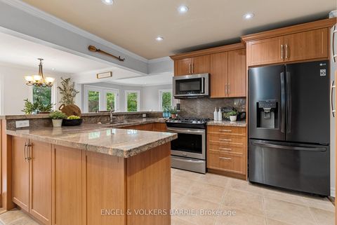 Photo 14 at 19 Grand Forest Drive, Bayshore, Barrie