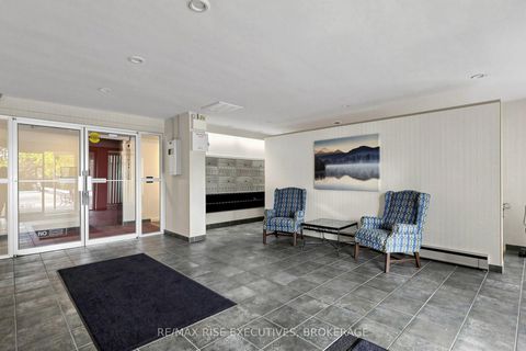Photo 5 at 304 - 160 The Donway W, Don Mills, Toronto