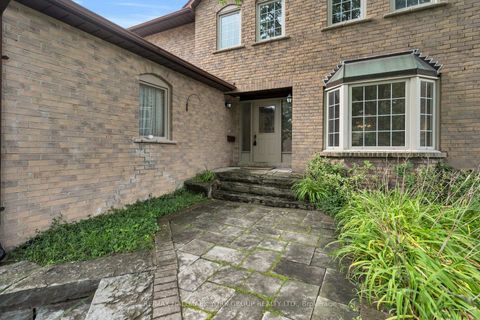 Photo 2 at 95 Gilbank Drive, Aurora Heights, Aurora