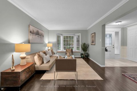 Photo 6 at 95 Gilbank Drive, Aurora Heights, Aurora