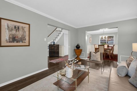 Photo 7 at 95 Gilbank Drive, Aurora Heights, Aurora