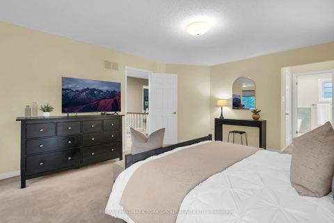 Photo 22 at 95 Gilbank Drive, Aurora Heights, Aurora