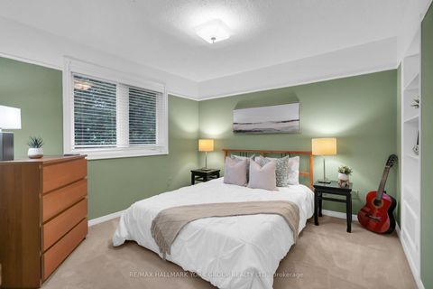 Photo 26 at 95 Gilbank Drive, Aurora Heights, Aurora