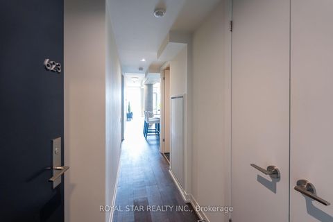 Photo 2 at 623 - 95 Bathurst Street, Waterfront Communities C1, Toronto