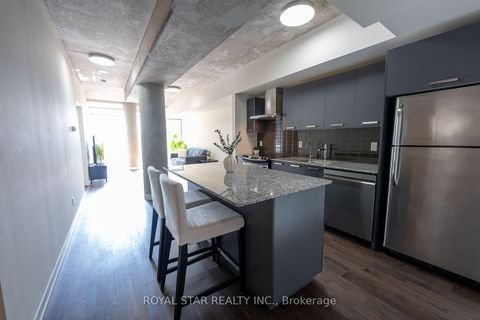 Photo 5 at 623 - 95 Bathurst Street, Waterfront Communities C1, Toronto