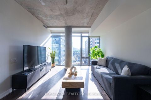 Photo 9 at 623 - 95 Bathurst Street, Waterfront Communities C1, Toronto