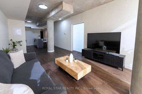 Photo 11 at 623 - 95 Bathurst Street, Waterfront Communities C1, Toronto